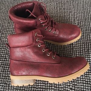 NEW Cliff by White Mountain Maroon boots